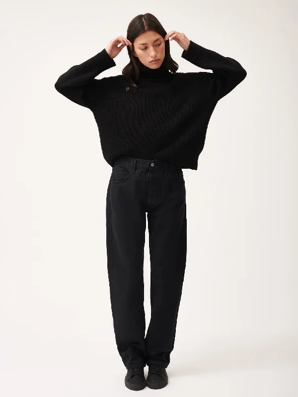 Women's Recycled Cashmere Turtleneck Sweater—black