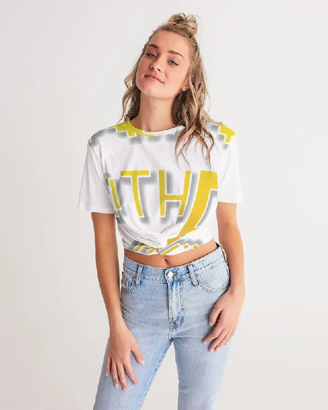 WHITE ZONE Women's Twist-Front Cropped Tee