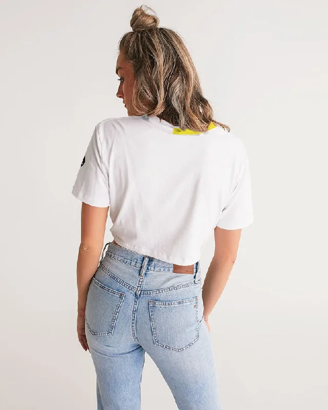 WHITE ZONE Women's Twist-Front Cropped Tee