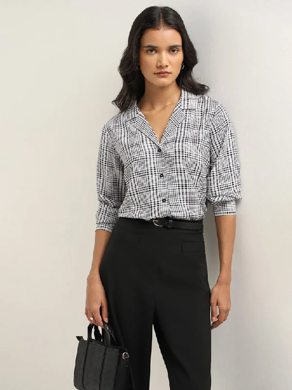 Wardrobe Ivory & Navy Houndstooth Shirt