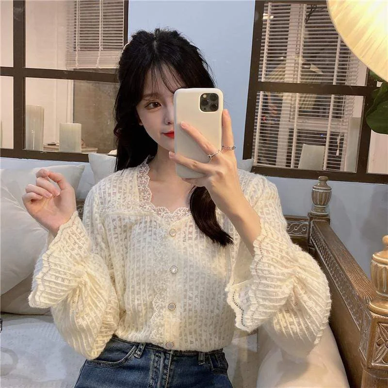 Women's Korean Style Puff Sleeved Lace Shirt